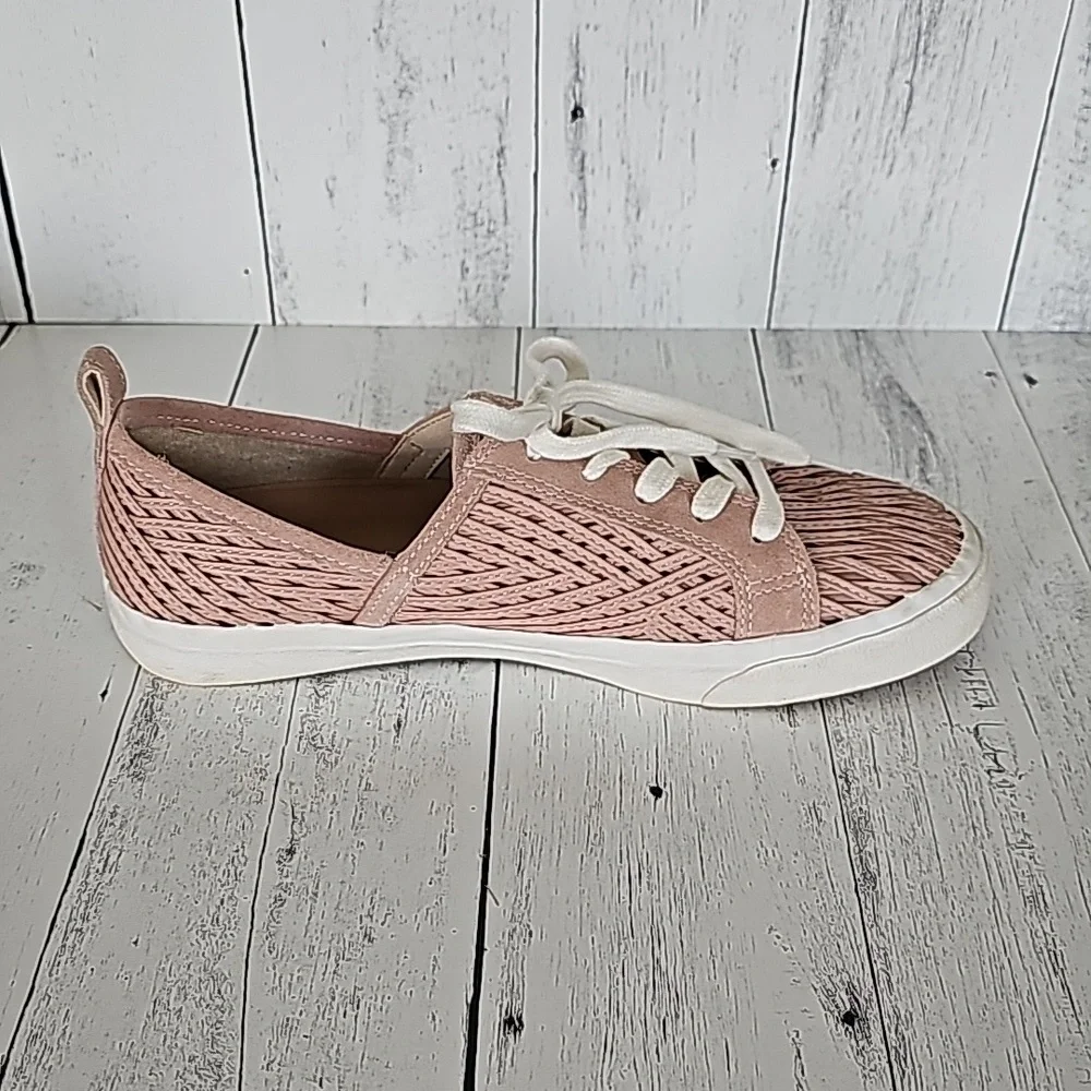 LUCKY BRAND DANSBEY CASUAL SNEAKER - Picture 2 of 12